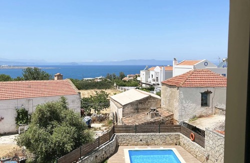 Chorafakia Apartment | Skandalis Apartment with sea & pool view (Afrodite)