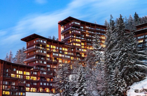 Arc-1600 Condo | ski aux pieds ! Appart duplex avec accès Piscine