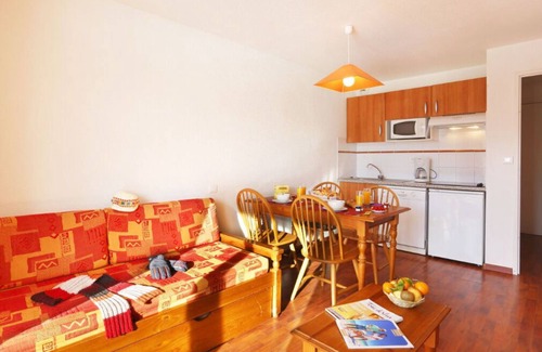 Ax-les-Thermes Condo | Ski aux pieds ! T2 pour 6 + Accès sauna & piscine