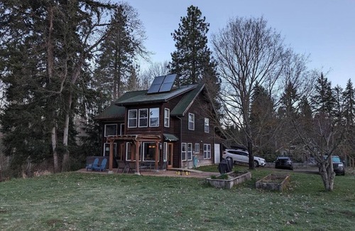 Parkdale Cabin | Ski Cabin with a Mt Hood view in the Upper Valley