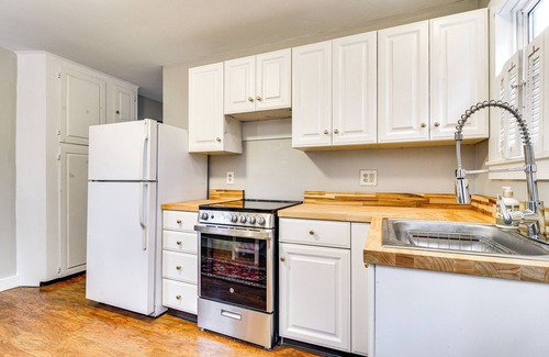 North Conway House | Ski, Hike & Fish: Dog-Friendly Gem in Conway