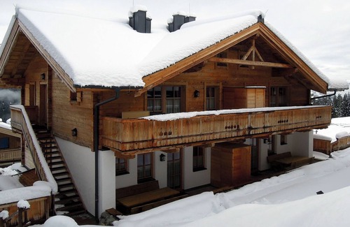 Hochkrimml Ski Chalet | Ski hut for 8 people, with sauna directly on the ski slope to the Zillertal Arena