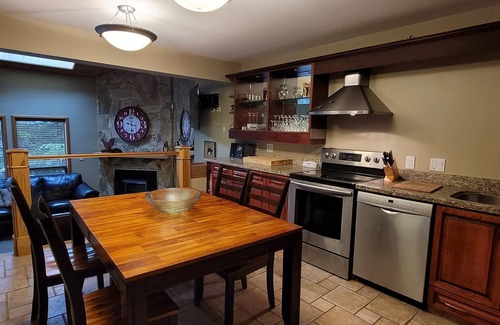 Whistler Condo | Ski In 2 bedroom townhome - Steps off the Village Run