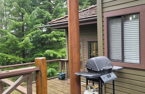 Whistler Condo | Ski In 2 bedroom townhome - Steps off the Village Run