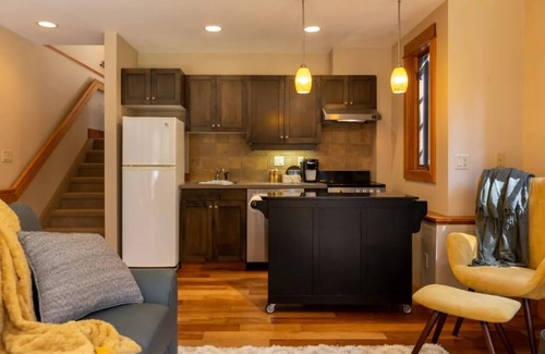 East Kootenay Condo | Ski-In/Bike-In @ FAR - Private & Secluded : Perfect for 2
