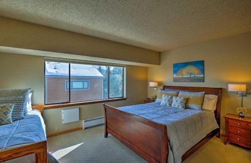 Four O'Clock House | Ski-In Breckenridge Abode Walk to Main St and Lifts
