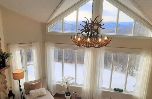 Saint-Faustin-Lac-Carre House | Ski in-Car out View, Hot tub, near Tremblant