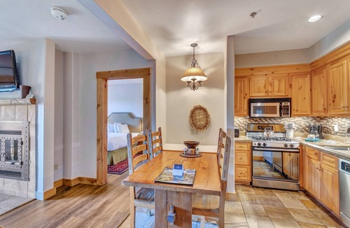 Mountain Village Condo | Ski in/out 2 bedroom 2 bath Condo at Mountain Lodge