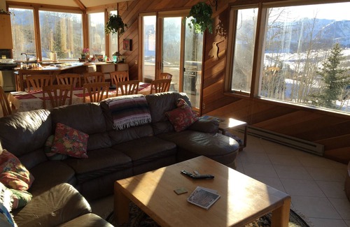 Crested Butte House | Ski-in-Out, 5/4 Custom Home Comfortably Sleeps 17