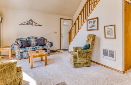 Government Camp House | Ski-in/out dog-friendly home with deck, wood fireplace, grill & partial mtn view