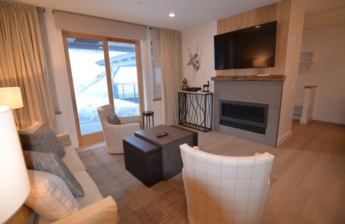 Ludlow Condo | Ski-in/Out. Spacious 2BR/2.5B Ground-Floor Condo. 4 Seasons of enchantment.