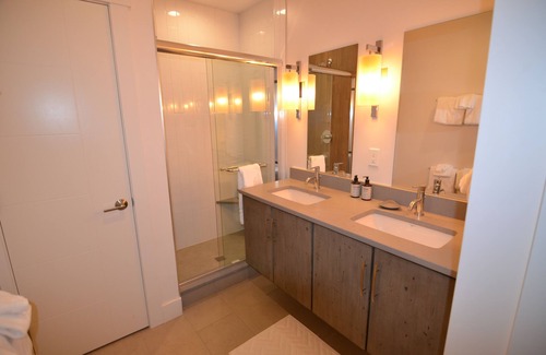 Ludlow Condo | Ski-in/Out. Spacious 2BR/2.5B Ground-Floor Condo. 4 Seasons of enchantment.