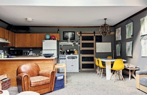 Plymouth Condo | SKI IN/OUT & w/Fireplace @ Tenney Mt, central to 4 Indypass Mts, Lakes, & more!