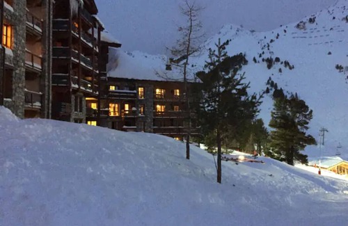 Arc-2000 Apartment | Ski-in Ski-out 2 bed apartment sleeping 7 in Le Refuge du Montagnard, Arc 1950
