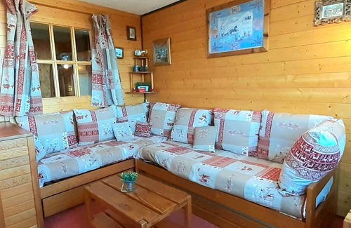 Aime Apartment | Ski-in/ski-out studio cabin, 4 pers, pets allowed, parking