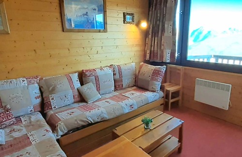 Aime Apartment | Ski-in/ski-out studio cabin, 4 pers, pets allowed, parking