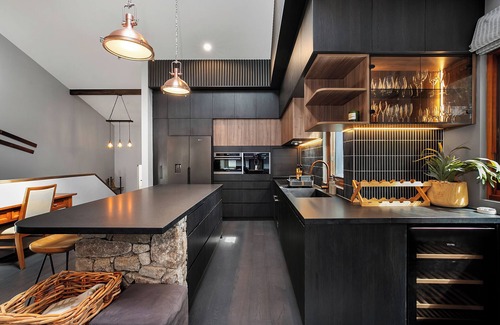 Thredbo Ski Chalet | Ski In Ski Out #10 - Stunningly renovated Ski Retreat on snow - 3 Bed, 3 Bath