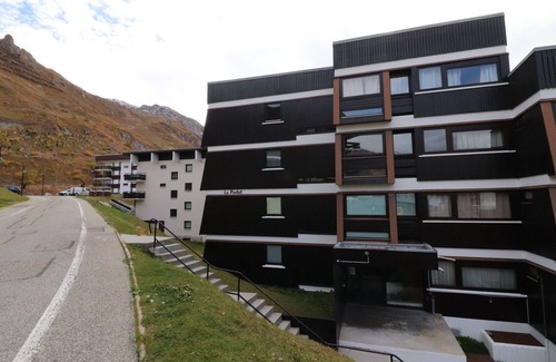Le Lavachet Apartment | Ski-In/Ski-Out 2-Room Apartment with Balcony in Tignes - Pet Friendly!