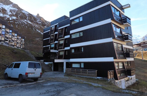 Le Lavachet Apartment | Ski-In/Ski-Out 2-Room Apartment with Balcony in Tignes - Pet Friendly!