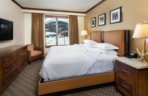 Aspen Resort | Ski-In/Ski-Out 3-bedroom Condo Ritz Carlton Aspen Highlands