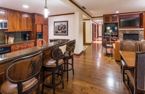 Aspen Resort | Ski-In/Ski-Out 3-bedroom Condo Ritz Carlton Aspen Highlands