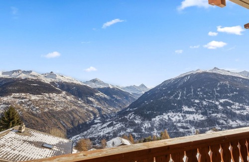 Heremence Apartment | Ski in/ski out apartment - 4 Vallées ski area