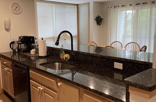 West Dover Condo | Ski-in/Ski-out Condo with central air -Seasons on Mt. Snow