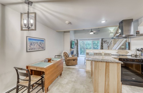 Warren Condo | Ski-In/Ski-Out Condo w/Shared, Seasonal Pool, Fast WiFi, Gas Fireplace, & Loft