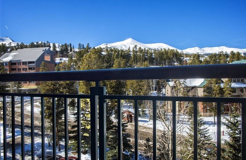 Peak 9 Condo | Ski-In/ski-Out Downtown Breckenridge Condo, Hot Tubs, Mountain Views!