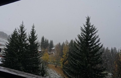 Arc-1800 Apartment | Ski-in/ski-out & foot of the slopes, 8th floor, view mountain, balcony, tv, 25m², Les Arcs