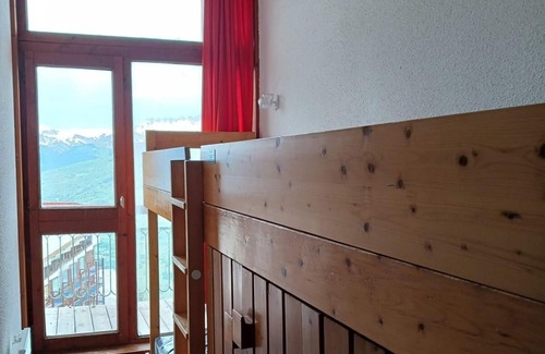 Arc-1800 Apartment | Ski-in/ski-out & foot of the slopes, 4th floor, view village, tv, ski locker, 33m², Les Arcs