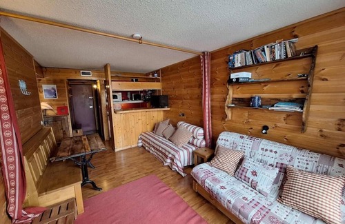 Arc-1800 Apartment | Ski-in/ski-out & foot of the slopes, 1st floor, balcony, tv, ski locker, 33m², Les Arcs