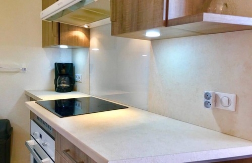 Villard-de-Lans Apartment | Ski-in/ski-out & foot of the slopes, 3rd floor, view ski slopes, balcony, parking, 64m²