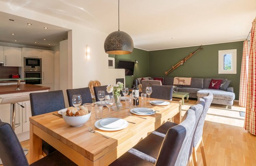 Bad Gastein Apartment | Ski-in/Ski-Out in prime location in attractive Badgastein.
