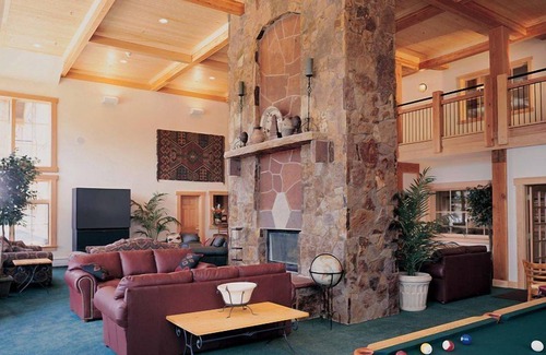 Four O'Clock Condo | Ski-in/Ski-Out! *Luxury Studio at Grand Timber Lodge*