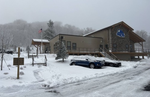 Sugar Mountain Condo | Ski-In Ski-Out on Omas Meadow