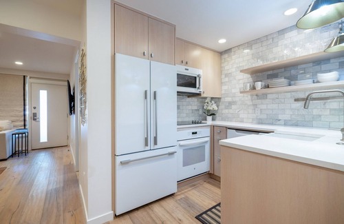 Aspen Apartment | Ski-in/Ski-out Renovated 2 BR Aspen Condo!