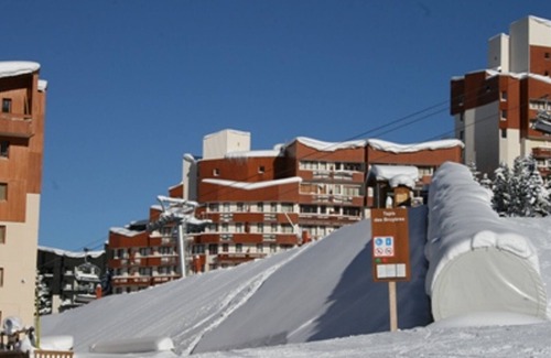 Reberty Apartment | Ski-In/Ski-Out Studio in Les Menuires - Sleeps 4, Mountain View, Fully Equipped Kitchen