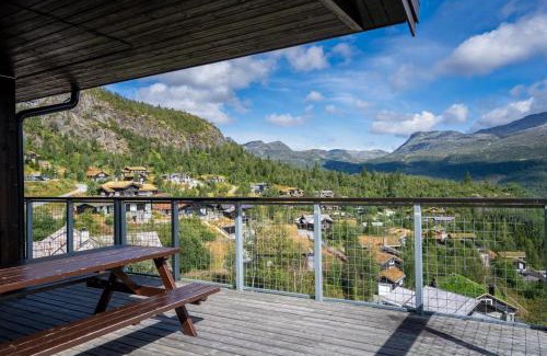 Hemsedal Apartment | Ski in-Ski out with Style and Scenic Views