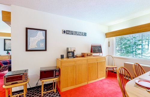 Carrabassett Valley House | Ski-in/ski-out mountainside townhouse w/fireplace, fast WiFi, washer/dryer