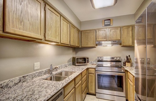Breckenridge Condo | Ski in-Steps to the Gondola - Dtown location - Hot Tub and WiFi