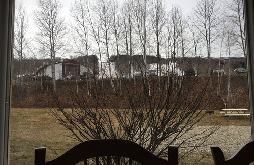 West Dover Condo | Ski-in/Walk-out at Carinthia Base Property