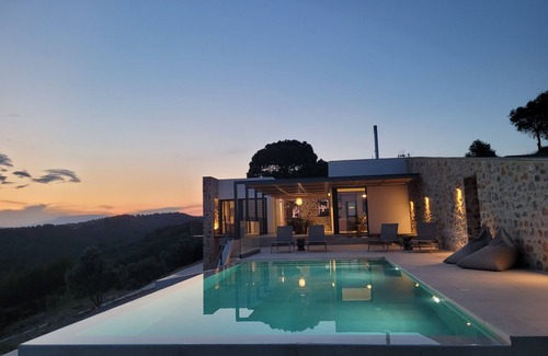 Agia Paraskevi Villa | Skiathea Villas, a luxury complex of Villas