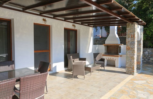 Skiathos Town Villa | SKIATHOS ISLAND VILLAS (VILLA3) only 2km from town