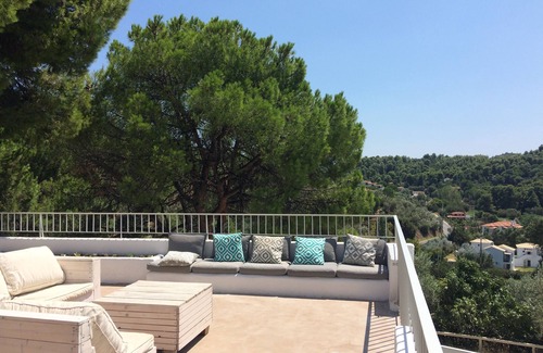 Kolios Villa | Skiathos Villa with Private Pool overlooking Beach