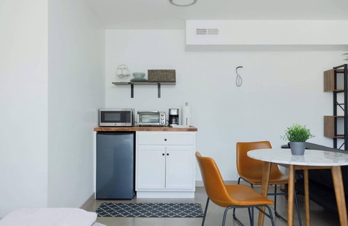 Westbrook Meadows Apartment | Skier's Basecamp! Cliff House, an escape for 2!