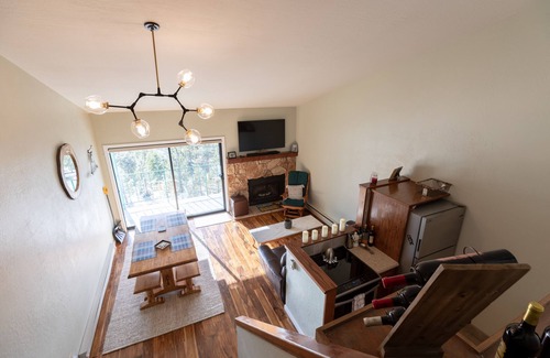 Tahoe Village Condo | Skiers and sunset lovers