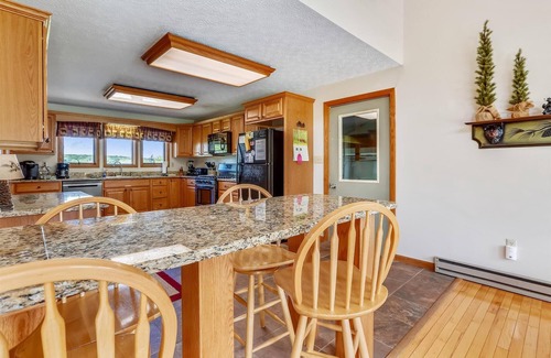 Timberline House | Skiing, Biking, Boating, and Hiking at Rock Wall Inn!