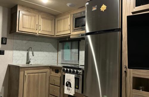 Round Top House | Skull Creek Adult RV