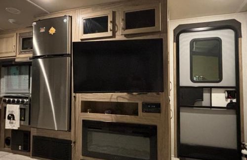 Round Top House | Skull Creek Adult RV